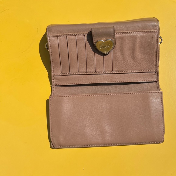 Authentic Gucci wallet on chain - Picture 7 of 15